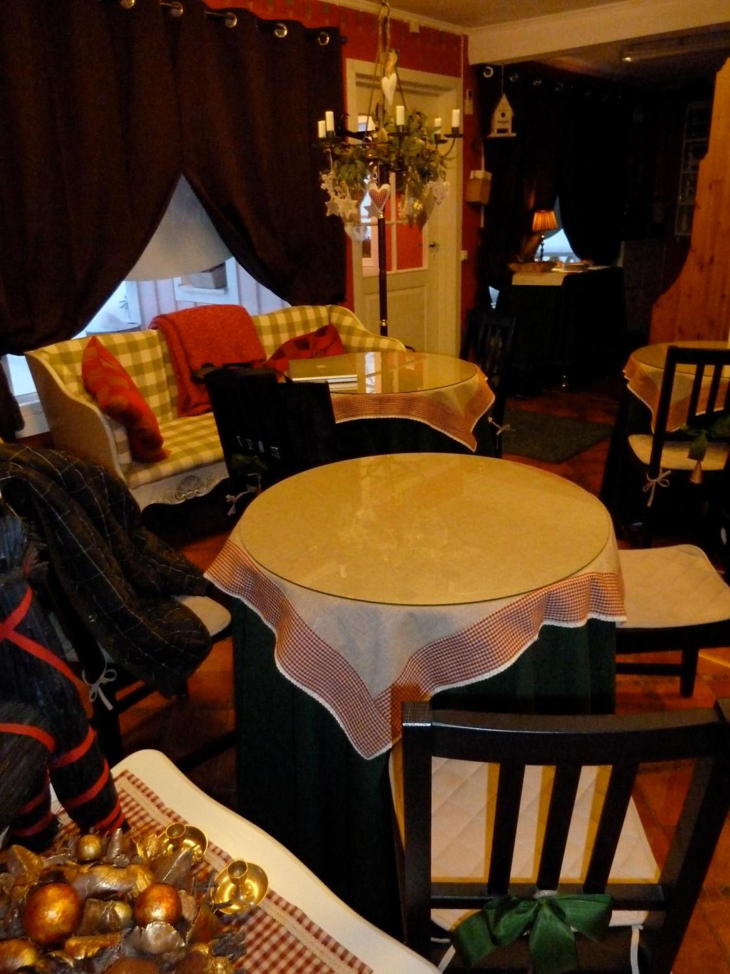 Box Bed & Breakfast מראה חיצוני תמונה