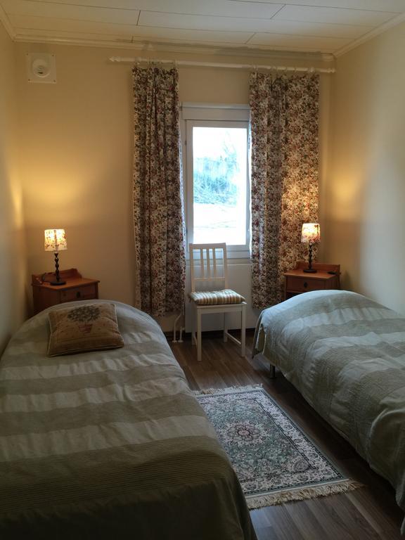 Box Bed & Breakfast מראה חיצוני תמונה
